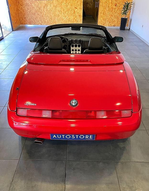 Usado Alfa Romeo Spider 144 HP (105 kW) 2001 Vermelho Cabrios