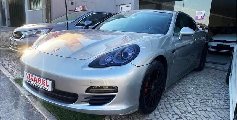 Cinzento Usado 2012 Porsche Panamera Citadino | € 36.500 - Imagem 1/4