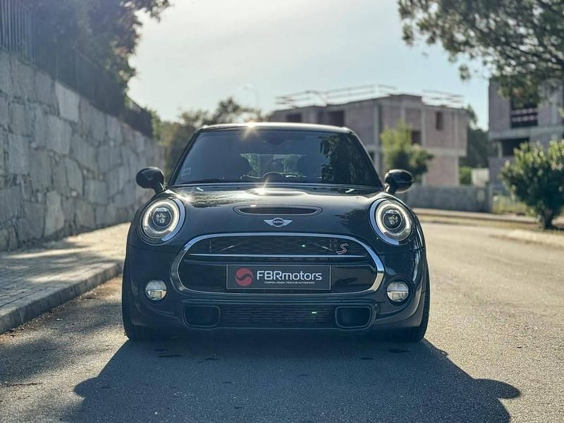 Cinzento Usado 2016 Mini Cooper Citadino | € 19.990 (Caro) - Imagem 1/4