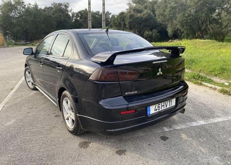 Usado 2009 Mitsubishi Lancer Invite Sedan | € 7.600 - Imagem 1/4