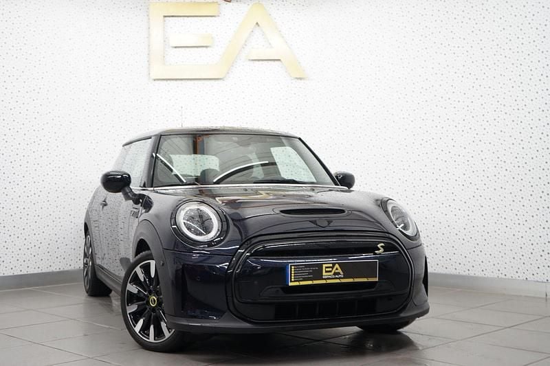 Preto Usado 2021 Mini Cooper SE Classic Citadino | € 19.980 (Preço justo) - Imagem 1/4
