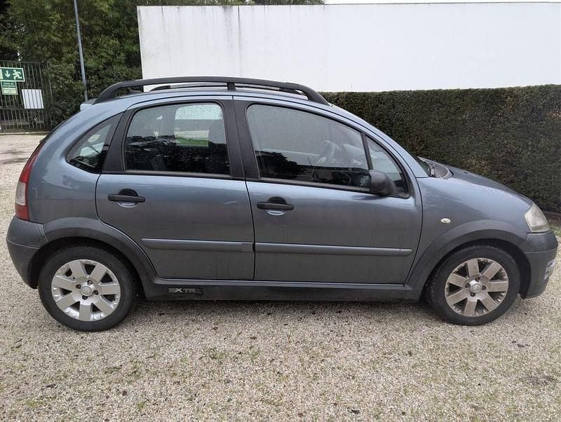 Usado Citroën C3 XTR 70 HP (51 kW) 2007 Sedan