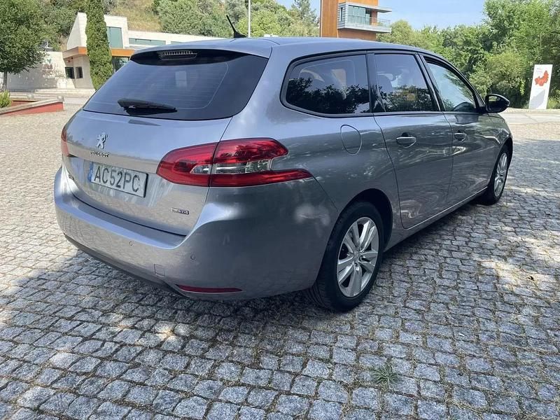 Usado Peugeot 308 SW Access 115 HP (84 kW) 2016 Cinzento Carrinha