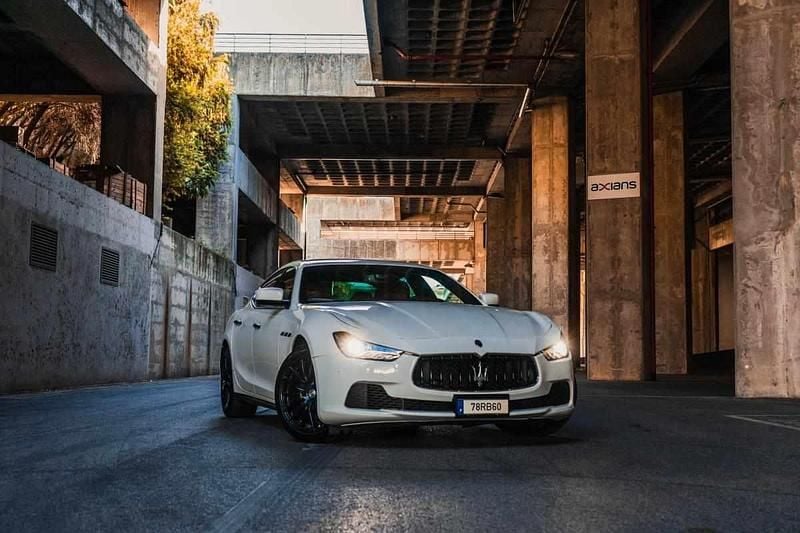 Branco Usado 2014 Maserati Ghibli Coupé | € 39.950 - Imagem 1/4