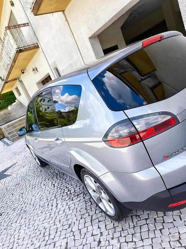Usado Ford S-MAX S 125 HP (91 kW) 2008 Cinzento Monovolume