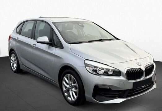 Cinzento Usado 2020 BMW 225 Active Tourer iPerformance Monovolume | € 20.900 - Imagem 1/4