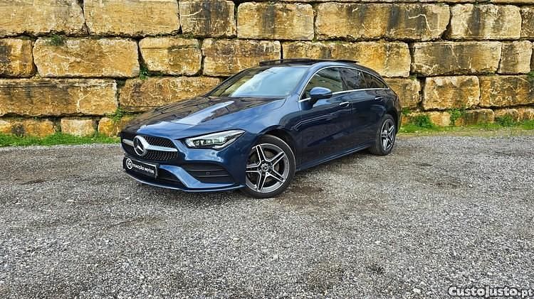 Usado Mercedes CLA250e Shooting Brake AMG line 218 HP (160 kW) 2022 Azul Carrinha