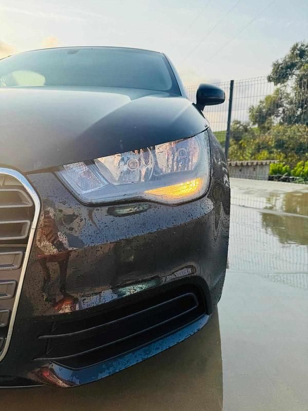 Usado Audi A1 86 HP (63 kW) 2012 Preto Citadino