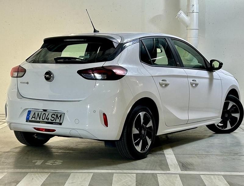 Usado Opel Corsa-e 100 kW (136 HP) 2022 Branco Citadino