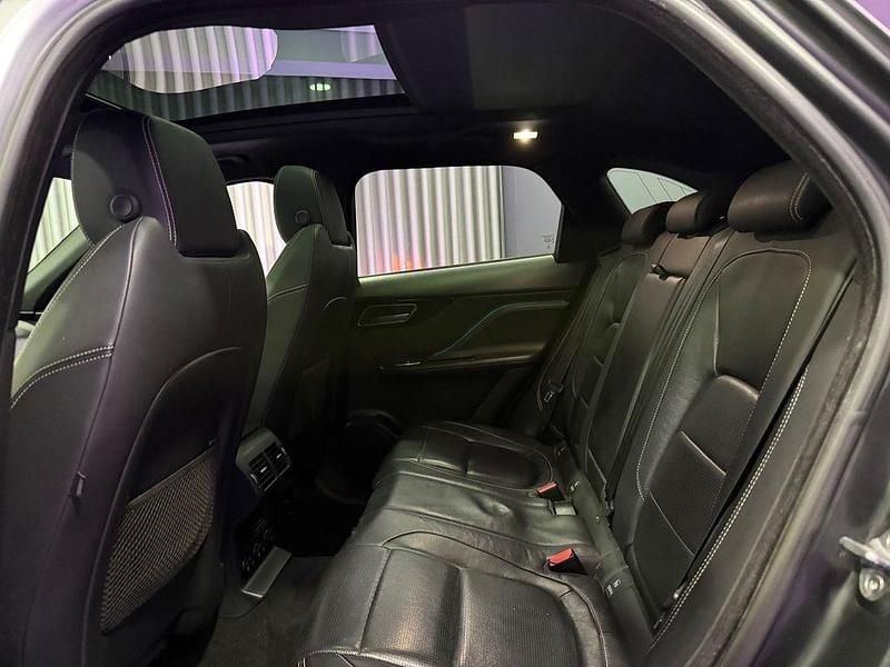 Usado Jaguar F-Pace R-Sport 180 HP (132 kW) 2017 Cinza SUV