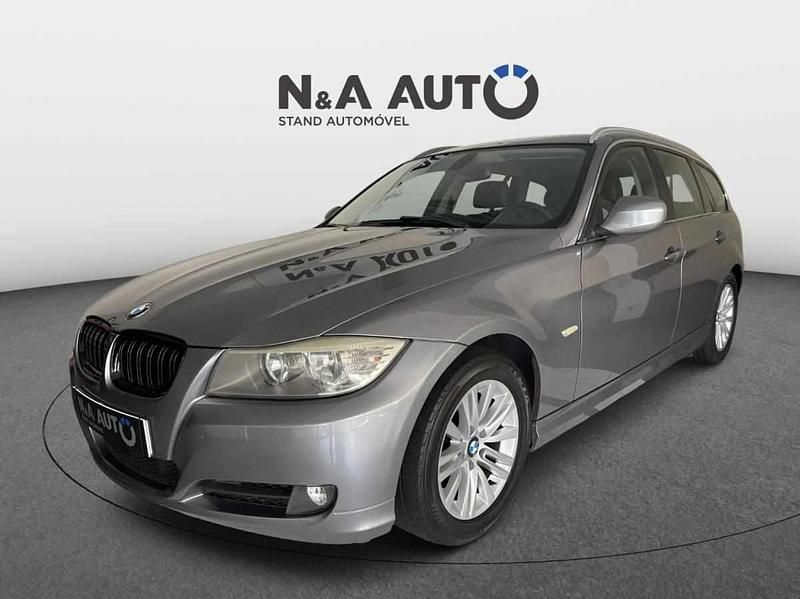 Usado BMW 318 Sport Line 143 HP (105 kW) 2010 Cinza Carrinha