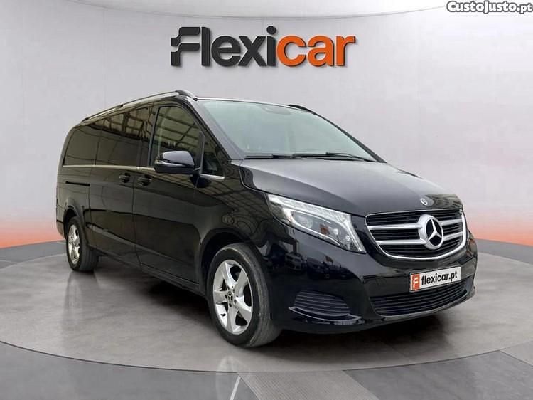 Preto Usado 2018 Mercedes V220 Avantgarde Monovolume | € 45.990 - Imagem 1/1