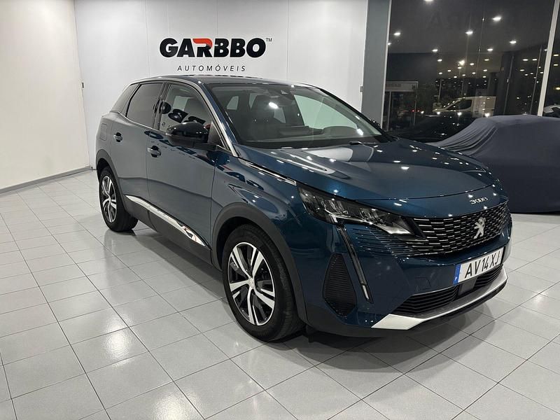 Usado Peugeot 3008 Allure 130 HP (95 kW) 2023 Outro SUV
