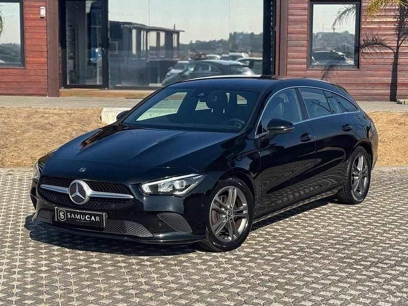 Preto Usado 2020 Mercedes CLA180 Sedan | € 24.990 - Imagem 1/4