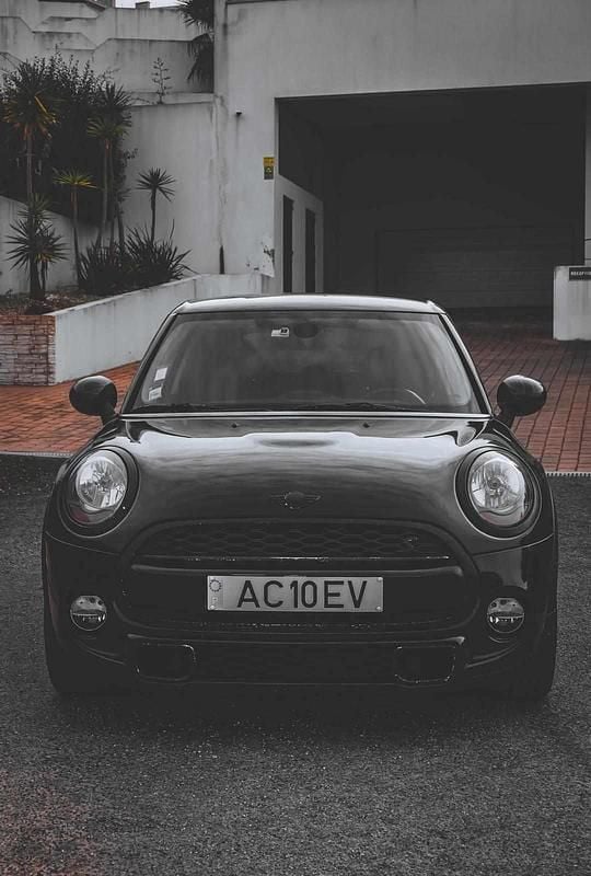 Preto Usado 2016 Mini Cooper D Citadino | € 13.000 (Preço justo) - Imagem 1/4