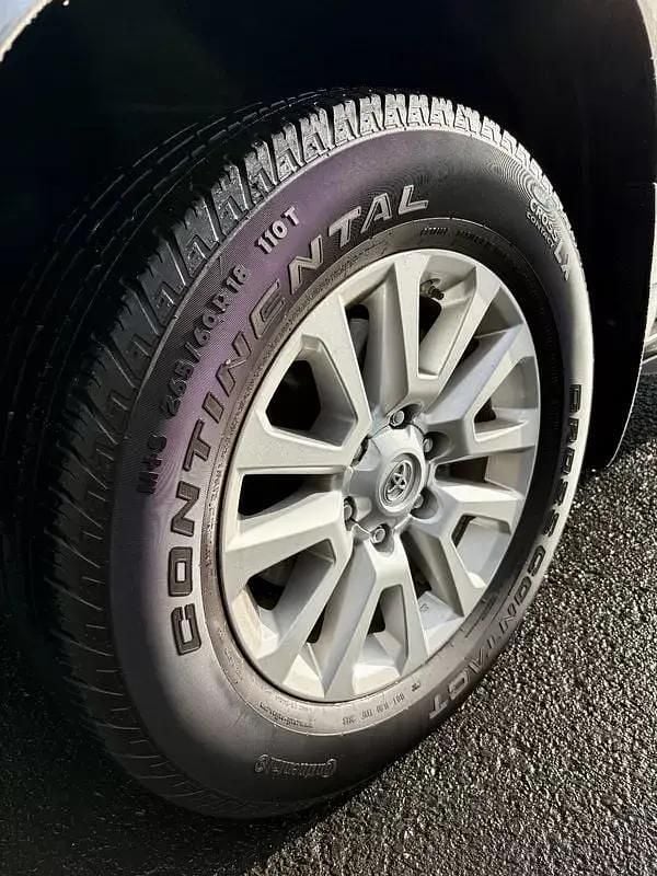 Usado Toyota Land Cruiser 177 HP (130 kW) 2015 Castanho SUV