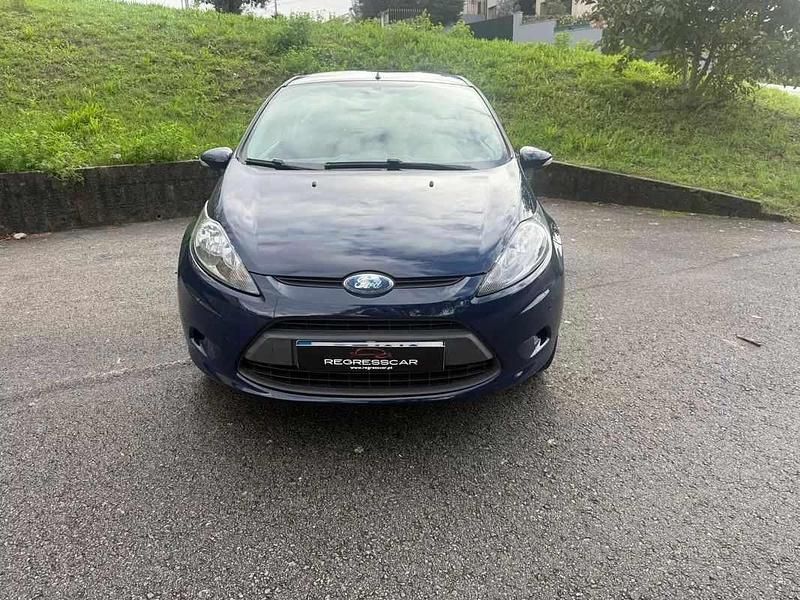 Usado Ford Fiesta Trend 60 HP (44 kW) 2009 Azul escuro Citadino