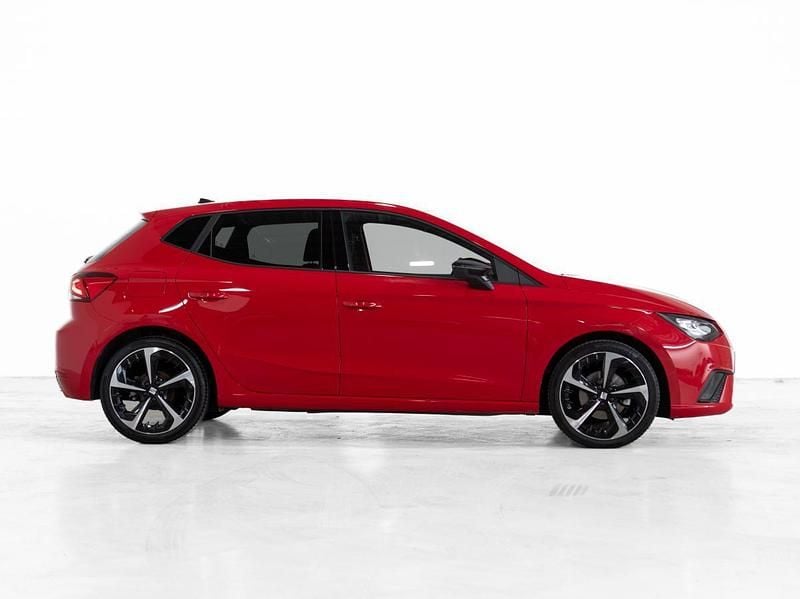 Usado Seat Ibiza FR 115 HP (84 kW) 2024 Vermelho Citadino