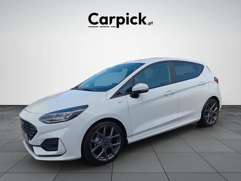 Branco Usado 2022 Ford Fiesta ST-Line Citadino | € 14.840 (Preço justo) - Imagem 1/4