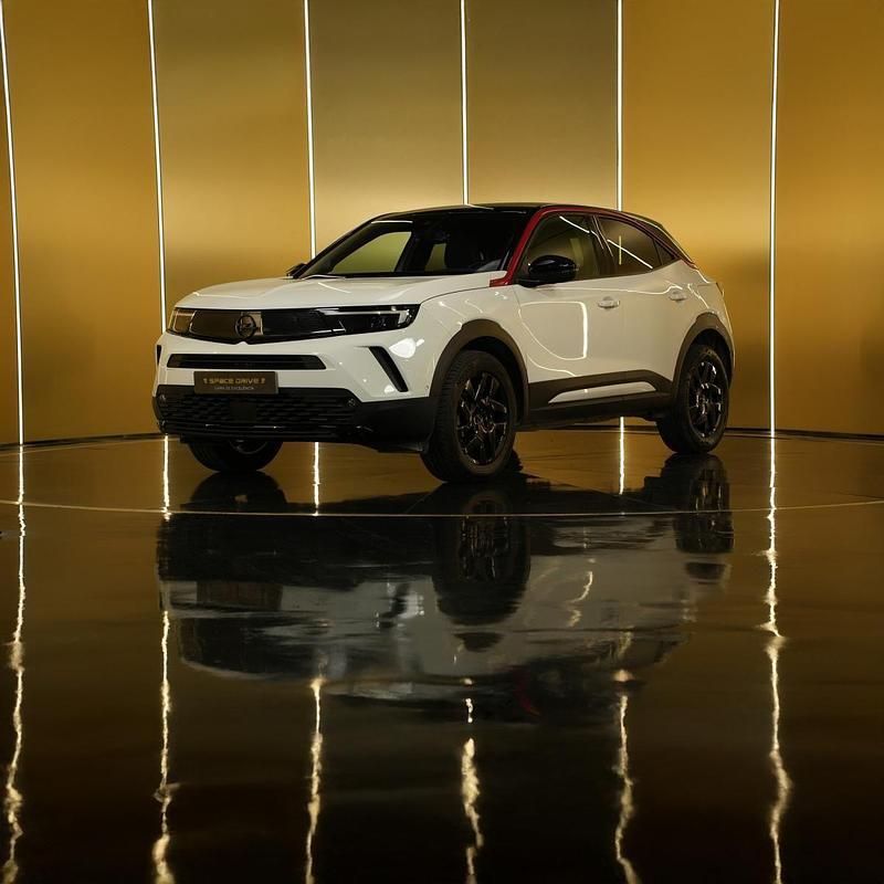 Branco Usado 2022 Opel Mokka SUV | € 20.900 (Preço elevado) - Imagem 1/4