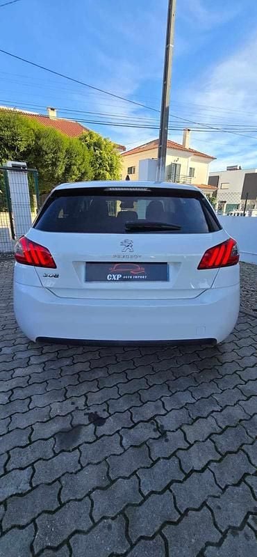 Usado Peugeot 308 110 HP (80 kW) 2018 Branco