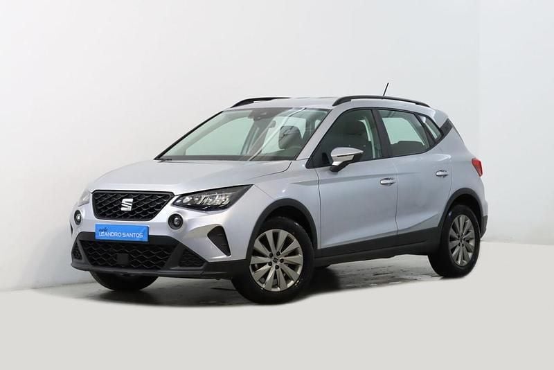 Cinzento Usado 2022 Seat Arona SUV | € 15.900 (Preço justo) - Imagem 1/4