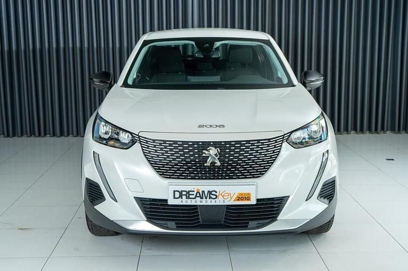 Usado Peugeot e-2008 100 kW (136 HP) 2023 Branco SUV
