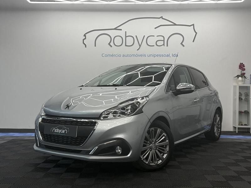 Cinzento Usado 2018 Peugeot 208 Citadino | € 10.990 (Preço justo) - Imagem 1/4