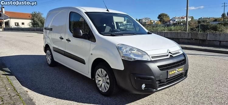 Branco Usado 2018 Citroën Berlingo Monovolume | € 12.000 (Preço justo) - Imagem 1/1