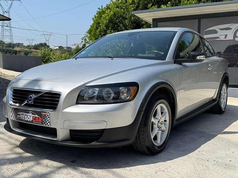 Cinza Usado 2010 Volvo C30 Kinetic Citadino | € 7.500 (Bom preço) - Imagem 1/4