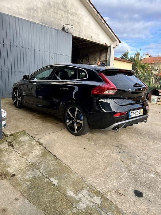 Usado 2013 Volvo V40 R-Design Carrinha | € 12.500 (Preço elevado) - Imagem 1/4
