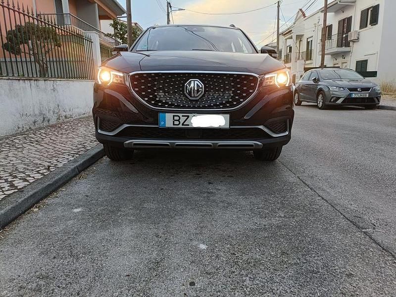 Usado MG ZS Comfort 130 kW (177 HP) 2020 Sedan