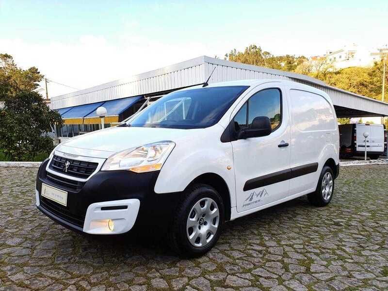 Branco Usado 2017 Peugeot Partner Van | € 11.375 (Preço justo) - Imagem 1/4