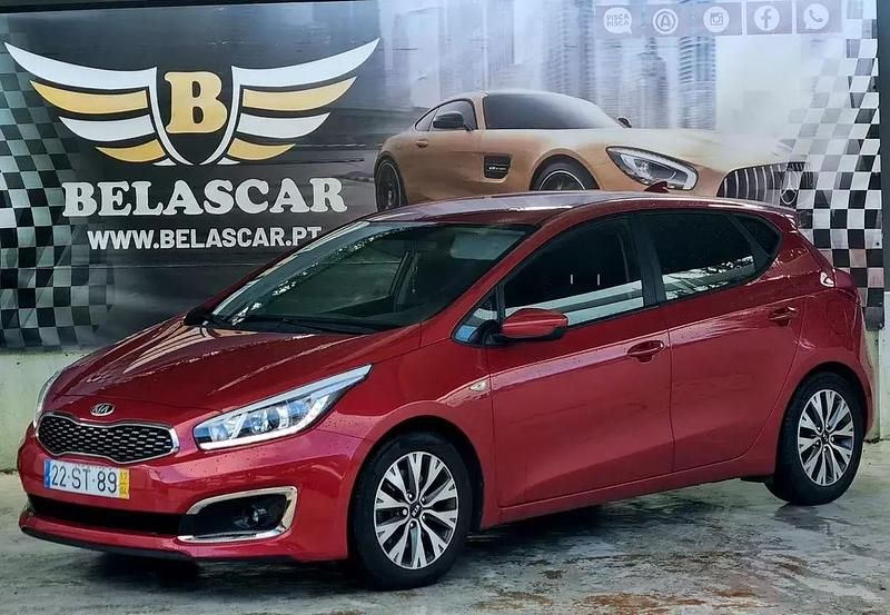 Vermelho Usado 2017 Kia Ceed Citadino | € 10.500 (Preço justo) - Imagem 1/4