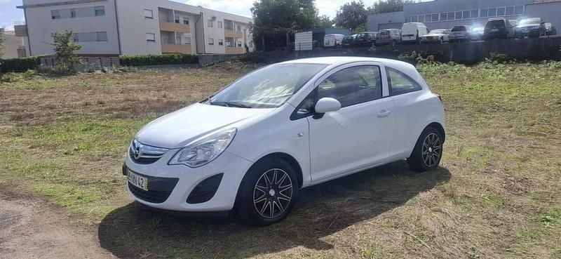 Branco Usado 2013 Opel Corsa | € 5.750 (Preço justo) - Imagem 1/4