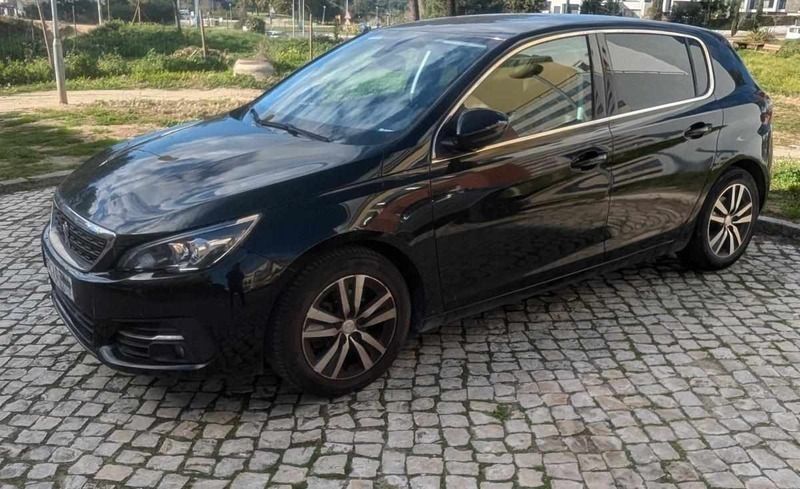 Preto Usado 2019 Peugeot 308 Citadino | € 14.500 (Preço justo) - Imagem 1/4