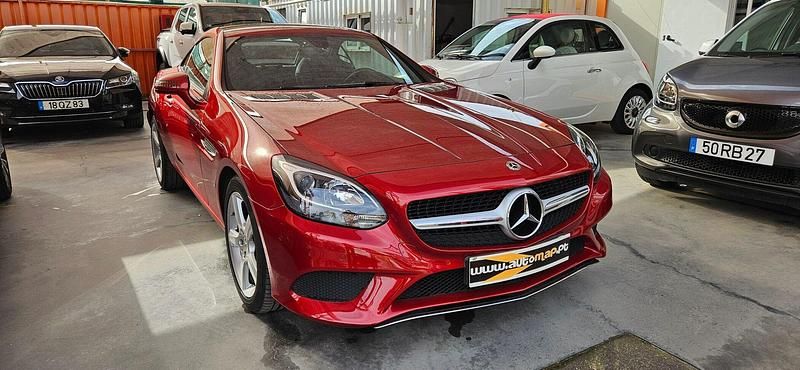 Vermelho Usado 2017 Mercedes SLC180 Cabrios | € 34.900 - Imagem 1/4