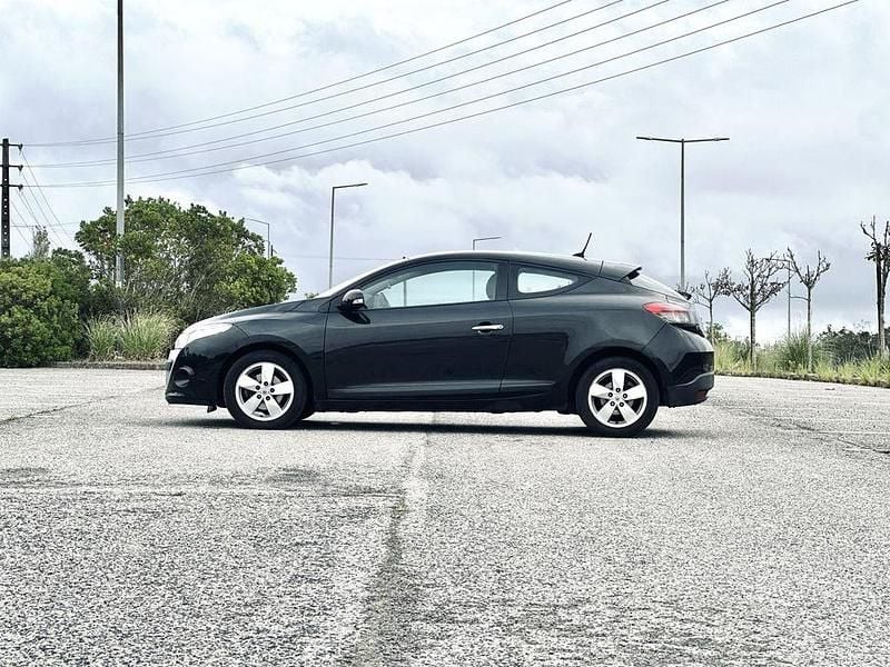 Usado 2009 Renault Mégane III Coupé | € 5.900 (Bom preço) - Imagem 1/4