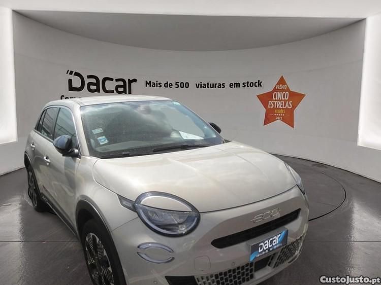 Usado Fiat 600E La Prima 114 kW (156 HP) 2024 Cinza SUV