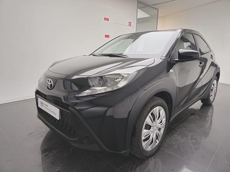 Preto (pintura metalizada) Usado 2024 Toyota Aygo X-play Citadino | € 17.750 (Preço elevado) - Imagem 1/4