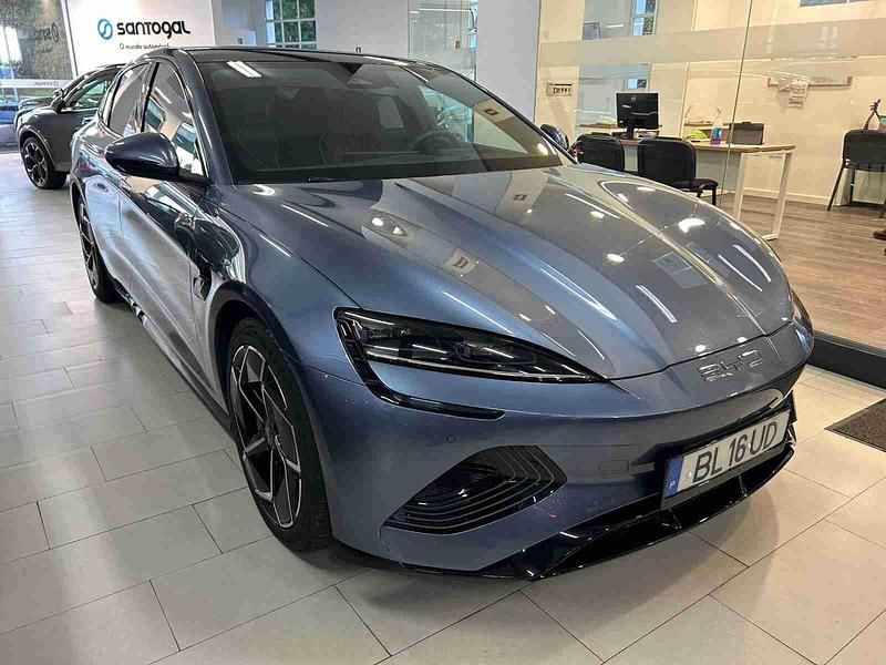 Cinzento Usado 2024 BYD Seal Sedan | € 39.990 (Preço justo) - Imagem 1/4