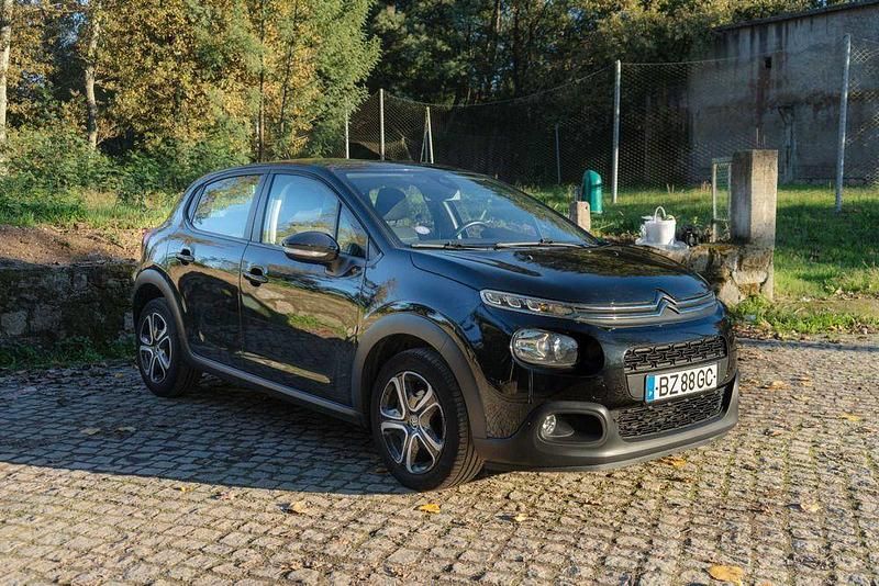 Usado 2019 Citroën C3 Shine Sedan | € 10.250 - Imagem 1/4