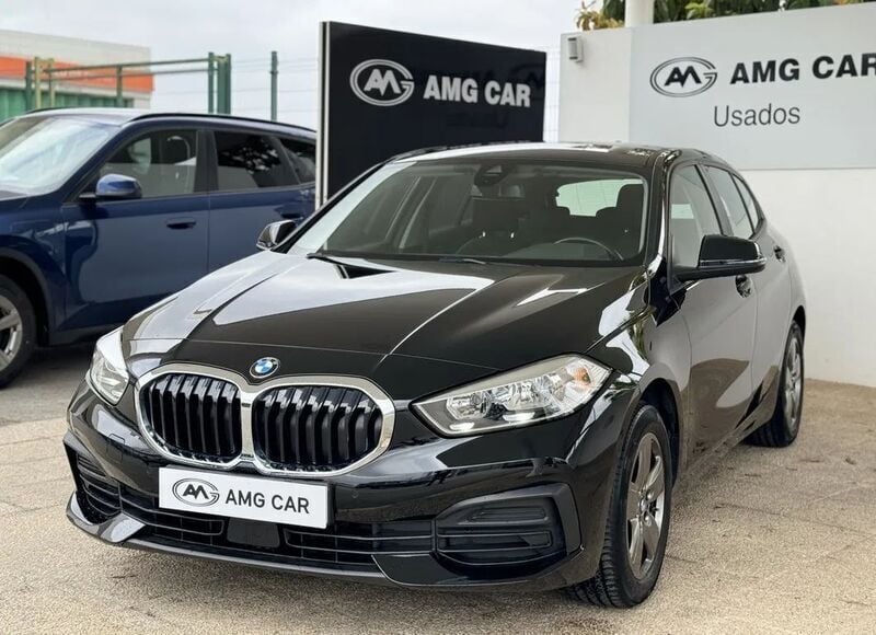 Preto Usado 2023 BMW 116 Citadino | € 29.500 (Preço justo) - Imagem 1/4