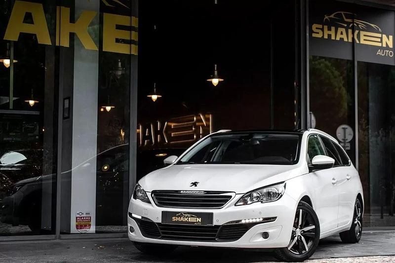 Branco Usado 2015 Peugeot 308 SW Allure Carrinha | € 8.490 - Imagem 1/4