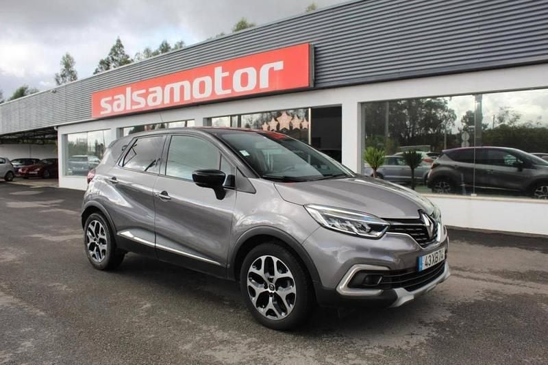 Cinzento Usado 2019 Renault Captur SUV | € 15.900 (Preço justo) - Imagem 1/4