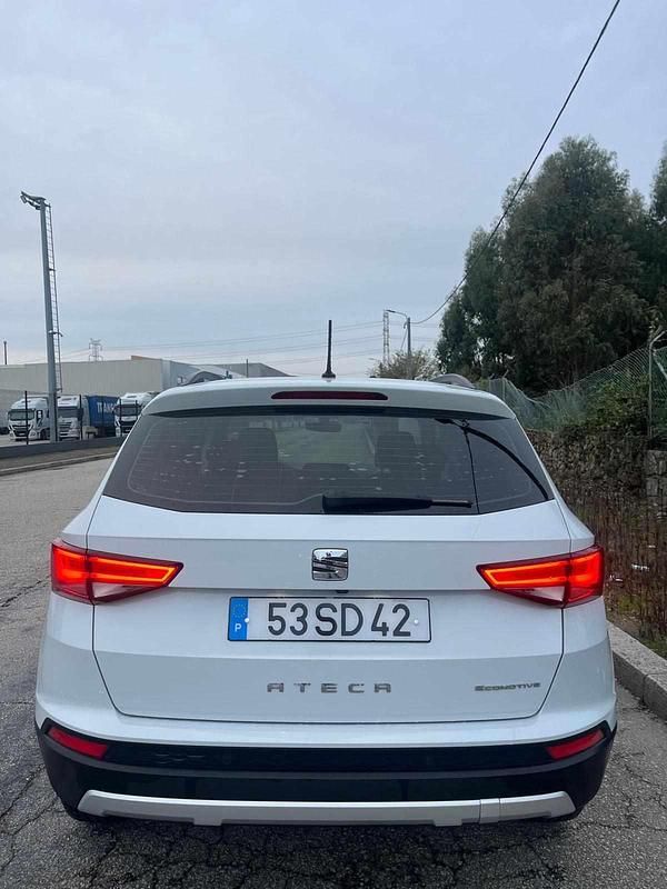 Usado Seat Ateca Ecomotive 116 HP (85 kW) 2016 Branco SUV