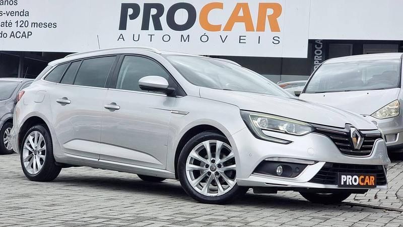 Cinzento Usado 2017 Renault Mégane IV Carrinha | € 13.500 (Preço justo) - Imagem 1/4