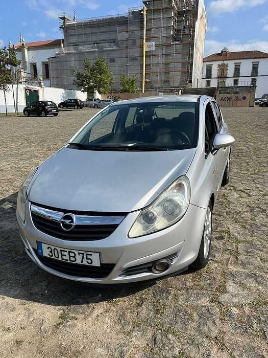 Usado 2007 Opel Corsa Sedan | € 4.050 (Preço justo) - Imagem 1/4