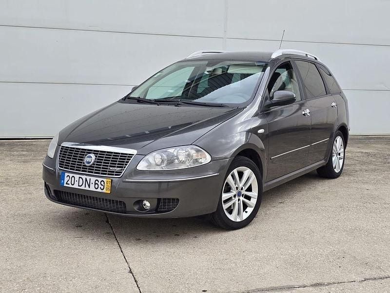 Usado 2007 Fiat Croma Sport Sedan | € 2.999 - Imagem 1/4