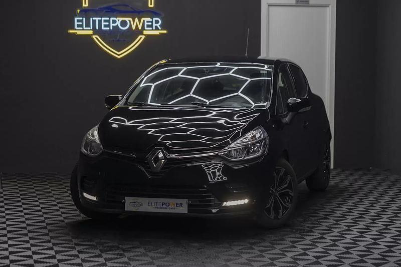 Usado Renault Clio IV 90 HP (66 kW) 2017 Preto
